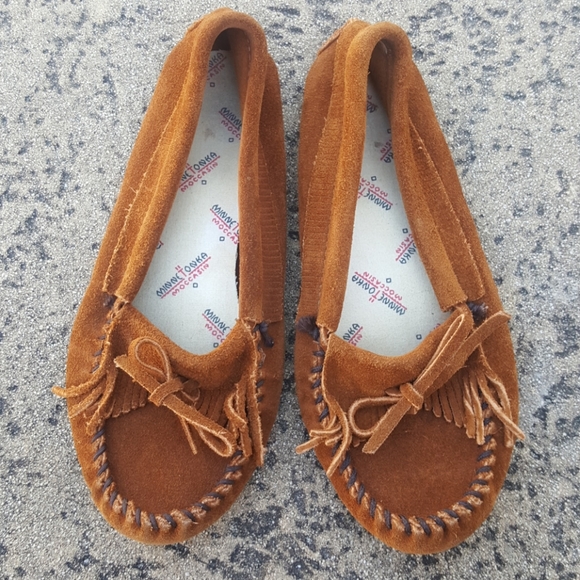 minnetonka kilty softsole